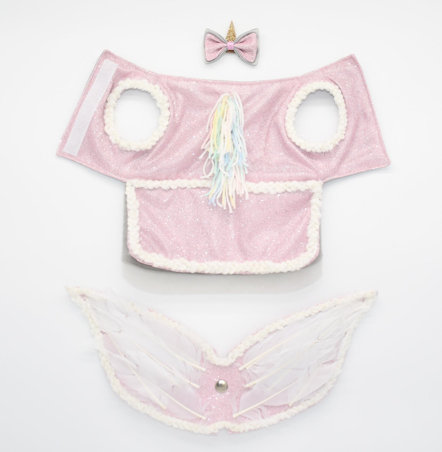 You can see the entire pet dress and wings.