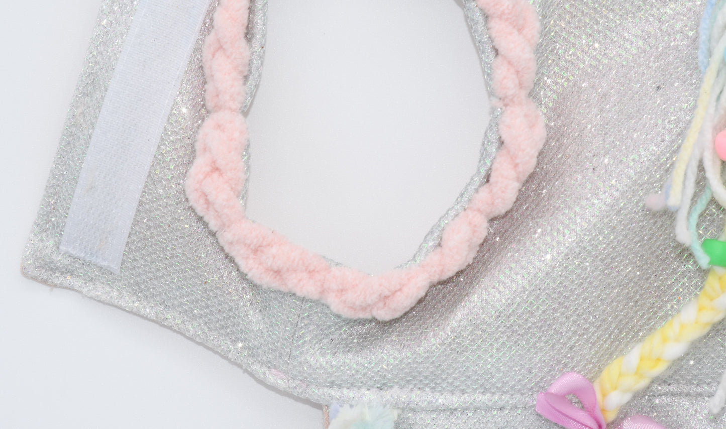 a close up at the yarn details on armhole