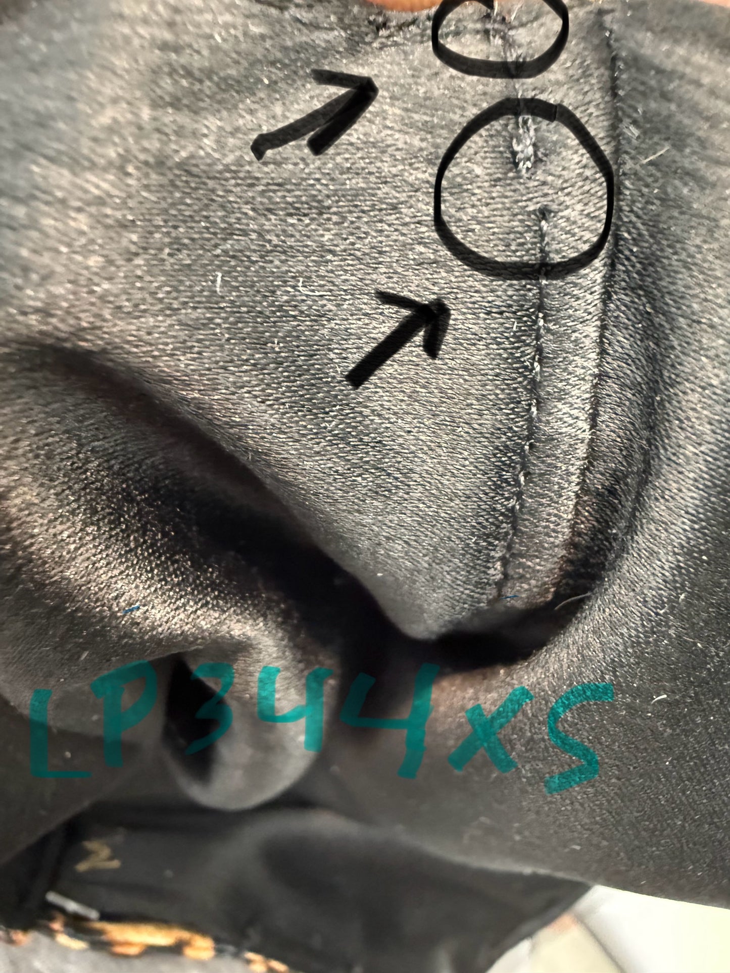 this picture is showing the imperfection in the top stitch. This is for the dog costume called Leopard Untamed Beauty Pet Dress.