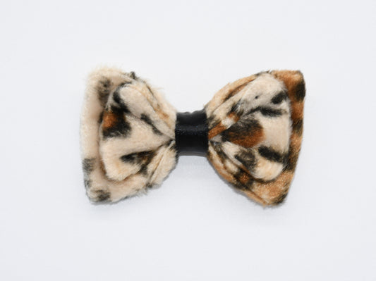 closeup of the leopard fur