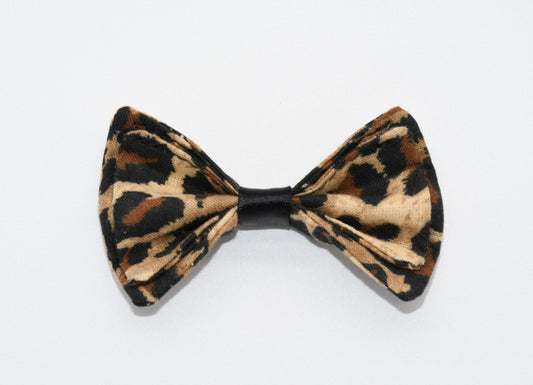 close view of leopard fabric